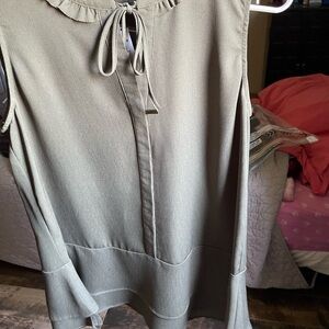 New with tags sleeveless blouse